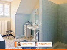 Belle spacieuse maison familiale avec piscine et grand terrain (03)