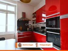 Appartement de 103m2, 2 chambres, quartier thermal de VICHY dans un immeuble remarquable.