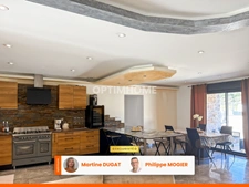 Maison de plain-pied, piscine, garage, jacuzzi à 20 minutes de VICHY