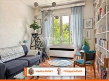 Rare à Vichy, lot 2 appartements 1er et 2ème étage avec toit terrasse, 2 garages et caves