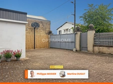 Maison de ville 11 pièces, 7 chambres, garages, CUSSET (03)