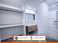 CUSSET centre historique, maison de ville, 3 chambres et 1 bureau-2 garages– 2 terrasses – Jacuzzi