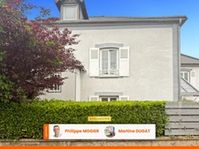 Maison de ville 11 pièces, 7 chambres, garages, CUSSET (03)