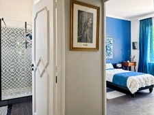 VICHY – Quartier République – Appartement de caractère 80 m² avec garage et caves dans maison Art déco