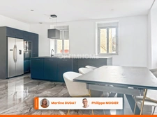 CUSSET centre historique, maison de ville, 3 chambres et 1 bureau-2 garages– 2 terrasses – Jacuzzi