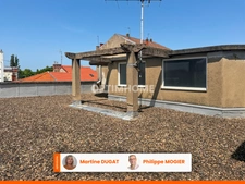 Rare à Vichy, lot 2 appartements 1er et 2ème étage avec toit terrasse, 2 garages et caves
