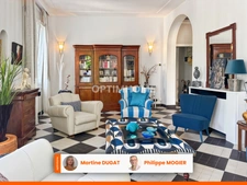 Rare à Vichy, Duplex 1er et 2ème étage avec toit terrasse, 2 garages et caves