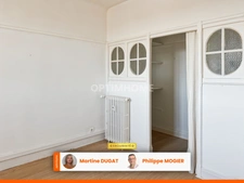 Vichy centre, grand T4 rénové de 112 m2, 2 chambres, ascenseur
