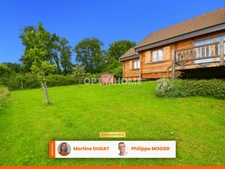 Magnifique chalet d'une surface habitable de 218m2 situé à 13km au Sud-Est de VICHY