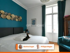 Appartement de 103m2, 2 chambres, quartier thermal de VICHY dans un immeuble remarquable.