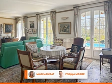 Belle spacieuse maison familiale avec piscine et grand terrain (03)