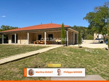Maison de plain-pied, piscine, garage, jacuzzi à 20 minutes de VICHY