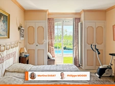 Belle spacieuse maison familiale avec piscine et grand terrain (03)