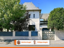 Maison d'architecte, 5 pièces, jardin et garage à VICHY (03)