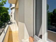 VICHY – Quartier République – Appartement de caractère 80 m² avec garage et caves dans maison Art déco