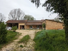 Charmante maison en L de plain pied en Perigord noir