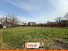 Terrain constructible clos de 1077  à vendre  entre Hauville et Routot