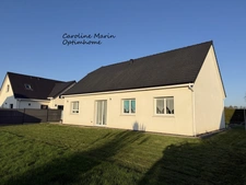  Maison de plain-pied 2021 – 85 m² – Terrain 700 m² – Commerces et école à pied