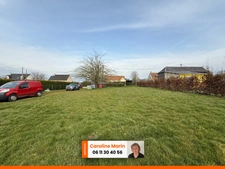 Terrain constructible clos de 1077  à vendre  entre Hauville et Routot