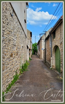 ?À VENDRE – Maison ancienne en pierre pleine de charme à Bennecourt (78270) !