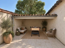 PERIGUEUX (Chancelade) Maison à louer T 6 de 210 m² avec terrain de 1450 m², piscine