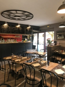Dpt Dordogne (24), à vendre PÉRIGUEUX Restaurant Emplacement N°1
