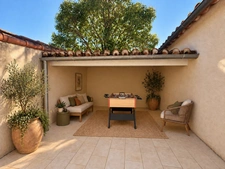 PERIGUEUX (Chancelade) Maison à louer T 6 de 210 m² avec terrain de 1450 m², piscine