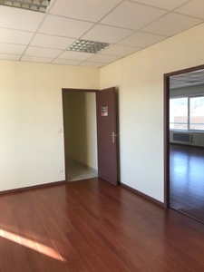 Dpt Dordogne (24), à louer PÉRIGUEUX Quartier des affaires 190 m² Bureaux, salle de réunion, parking  