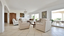LOISIN - 74140 - Maison 8 pièces 286 m²- Terrain 1865 m² - Piscine et cuisine d'été 