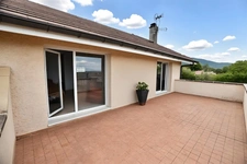 LOISIN - 74140 - Maison 8 pièces 286 m²- Terrain 1865 m² - Piscine et cuisine d'été 