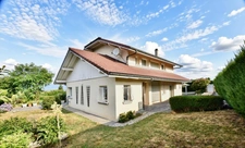 LOISIN - 74140 - Maison 8 pièces 286 m²- Terrain 1865 m² - Piscine et cuisine d'été 