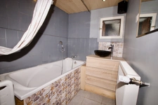 74550 - PERRIGNIER - MAISON MITOYENNE 145 M² -  2 GRANGES - 1 CELLIER - 1 CAVE -