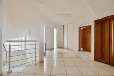 LOISIN - 74140 - Maison 8 pièces 286 m²- Terrain 1865 m² - Piscine et cuisine d'été 