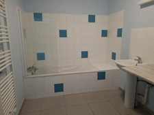 PLAIN-PIED - 2 Chambres - Garage -  VERRIERES - 86410