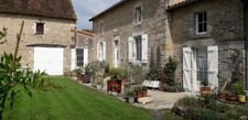 BEL ENSEMBLE MAISON & DEPENDANCES - 86500 - MONTMORILLON