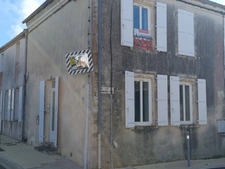MAISON PLEIN CENTRE -  LE CHATEAU D'OLERON - 17480