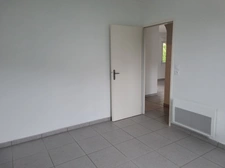 PLAIN-PIED - 2 Chambres - Garage -  VERRIERES - 86410