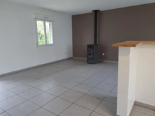 PLAIN-PIED - 2 Chambres - Garage -  VERRIERES - 86410