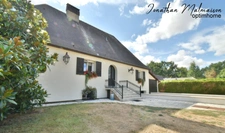 Proche de Conches-en-Ouche – Élégante maison traditionnelle aux beaux volumes, jusqu’à 6 chambres