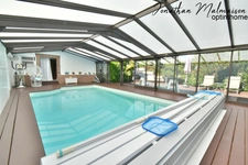 ✨ Propriété d’exception au cœur de Conches-en-Ouche – Piscine intérieure, sauna et studio indépendant