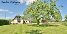 Charmante Maison avec Jardin, Garage à Proximité des Commerces et École