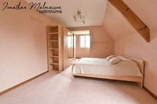 Proche Conches-en-Ouche – Maison traditionnelle avec 6 chambres, dont 2 suites au rez-de-chaussée, sur un hectare en partie boisé