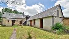 GROS POTENTIEL POUR CETTE MAISON À RÉNOVER