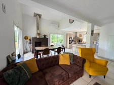 Magnifique maison contemporaine atypique avec piscine sécurisée et grand terrain avec vue panoramique à BROCAS (40)