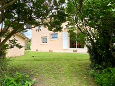 CENTRE DE SAINT PIERRE DU MONT - MAISON DE CARACTERE DE TYPE 4 SUR TERRAIN DIVISIBLE 6600 M2 (2 LOTS) 