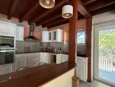 Grande maison de caractère totalement rénovée avec studio indépendant, grange et terrain idéal pour des chevaux à LAMOTHE 