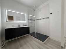 APPARTEMENT T3 (DPE B/A) AVEC TERRASSE - BORDEAUX QUARTIER ST PIERRE/CAMILLE JULLIAN - IMMEUBLE EN PIERRE RÉNOVÉ.