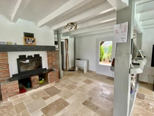 MAGNIFIQUE FERMETTE RENOVEE AVEC PISCINE ET DEPENDANCES SUR TERRAIN DE 5000 M2 A YGOS