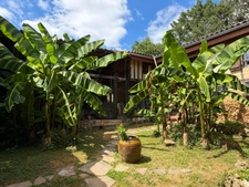 Domaine plein de charme de 250M2 avec dépendances et gîte dans un écrin de verdure Proche de MONT DE MARSAN au HOUGA