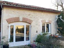 MAGNIFIQUE BASTIDE RESTAUREE AVEC DEPENDANCES POUR FAIRE DES GITES ET PISCINE A LACEPEDE